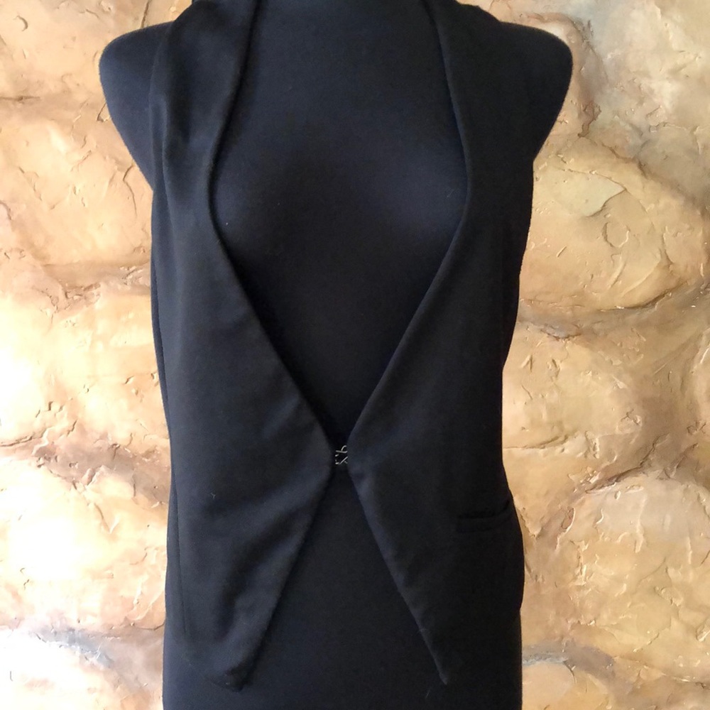 Great flowy black vest top